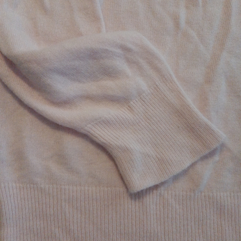 Lightweight sweater